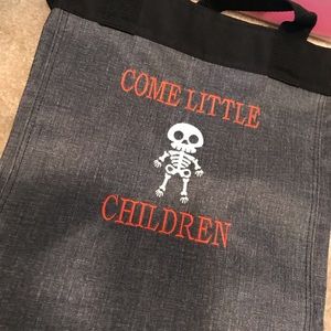 Essential storage tote - personalized